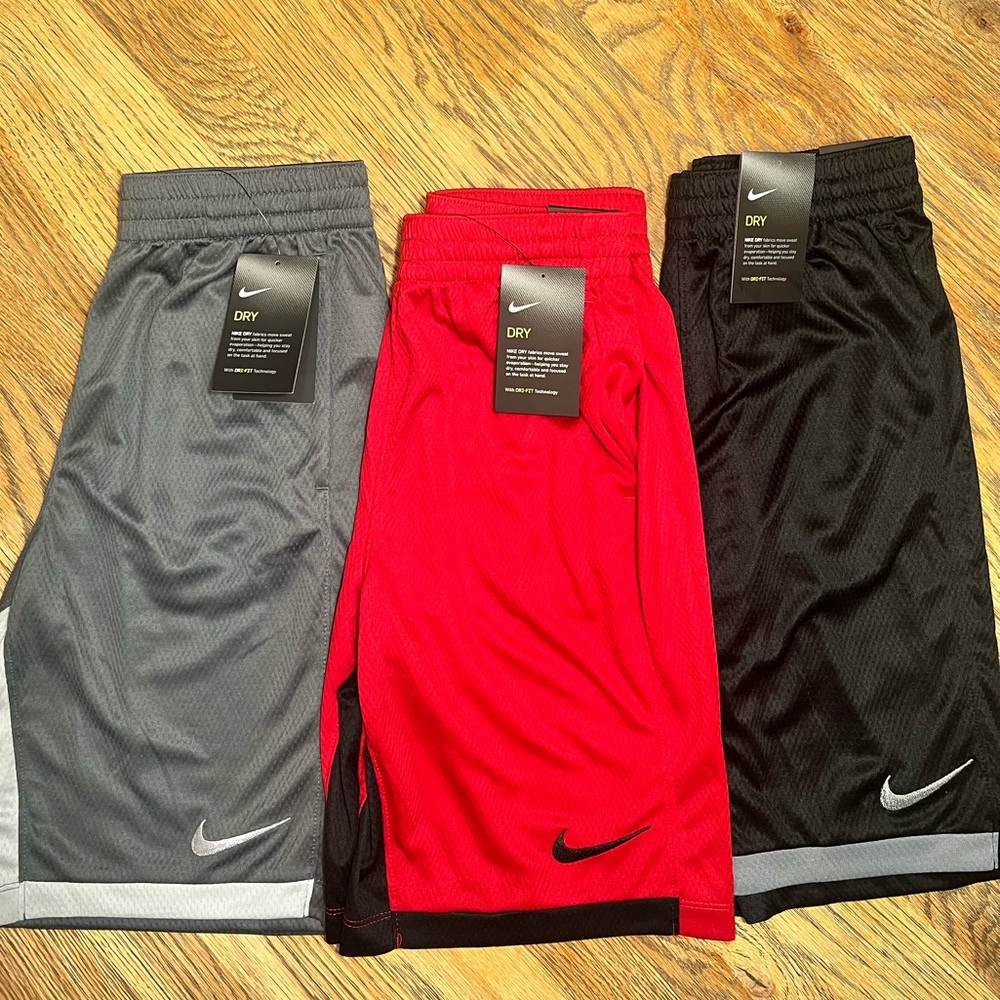 3 pairs of Nike Boys Dri-FIT Training Shorts NWT, size Large